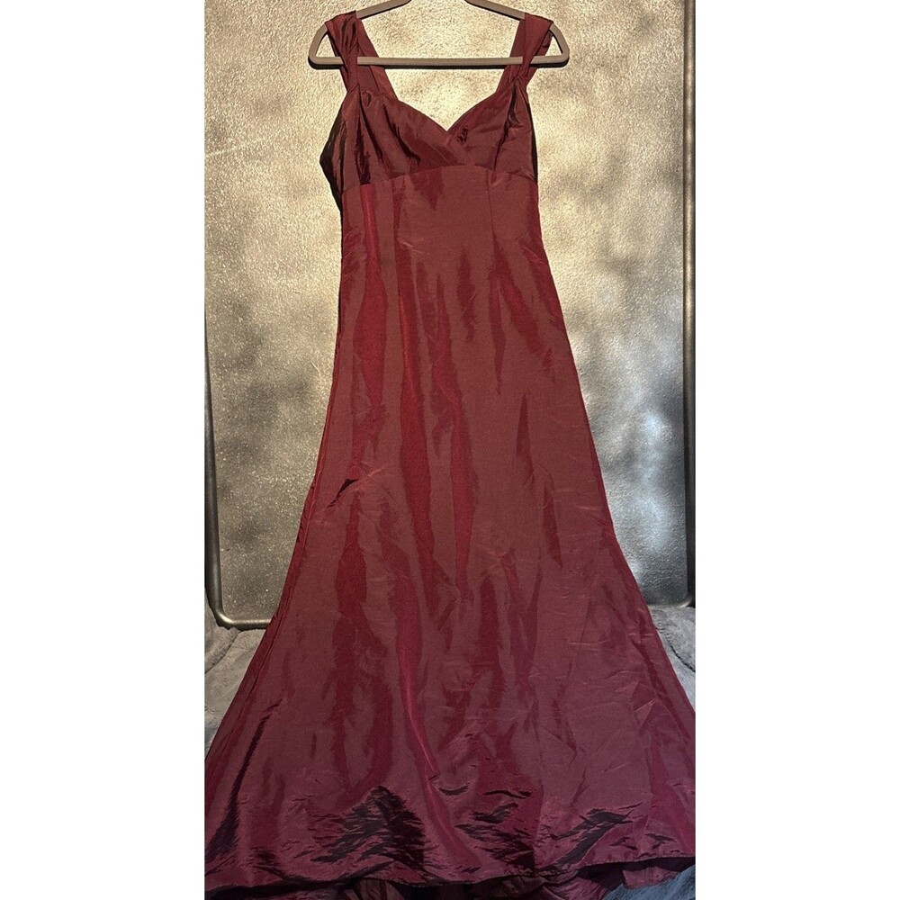 David's Bridal Womens 8 Formal Dress V Neck Sleeveless Wine Bridesmaid Wedding